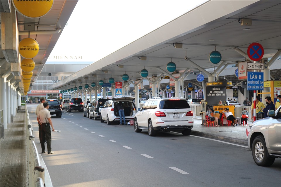 Thuê xe Huy Đạt có nhiều Kinh nghiệm trong việc cung cấp dịch vụ xe đưa đón sân bay Tân Sơn Nhất