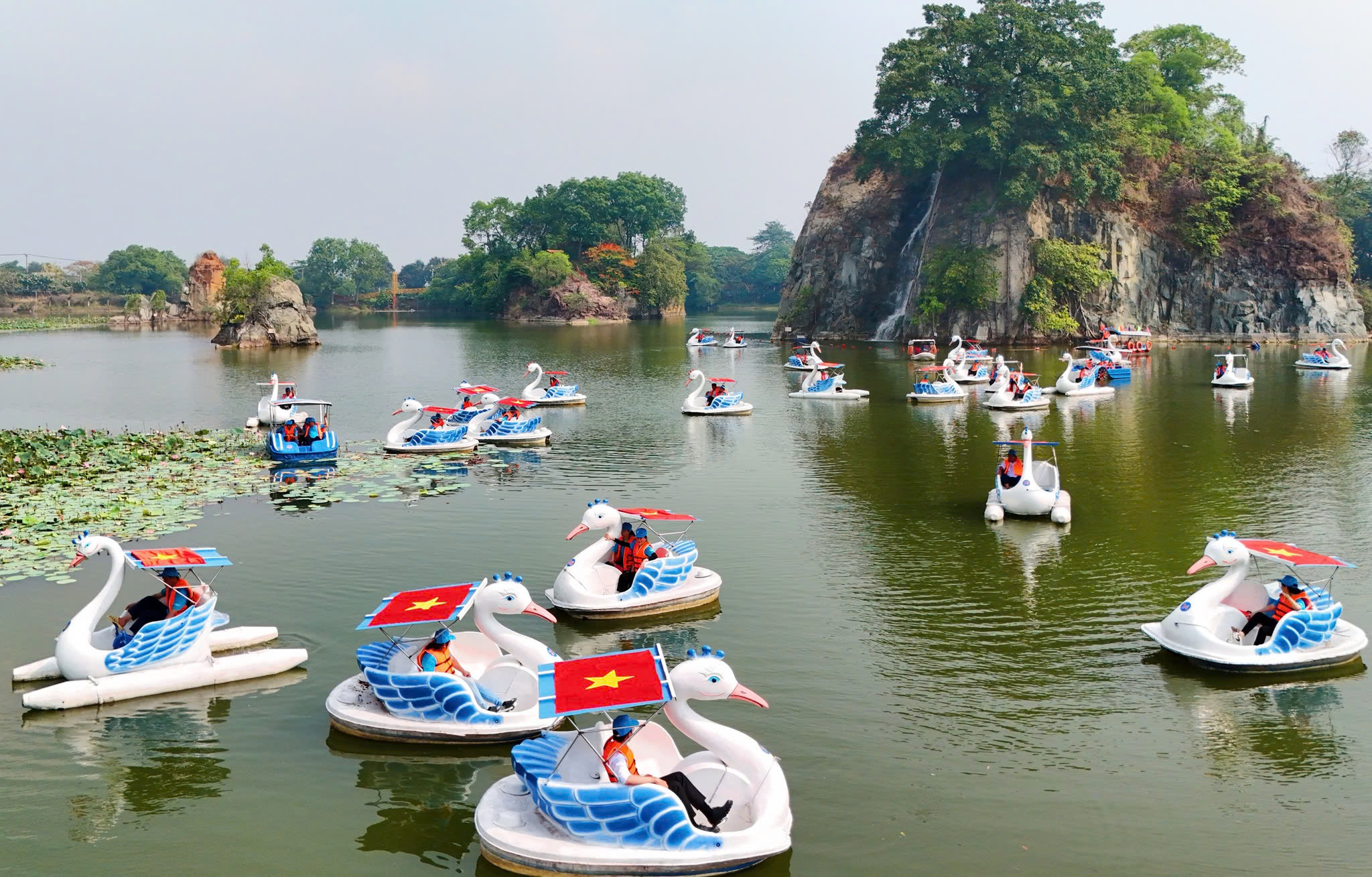 Toàn ảnh khu du lịch bửu long