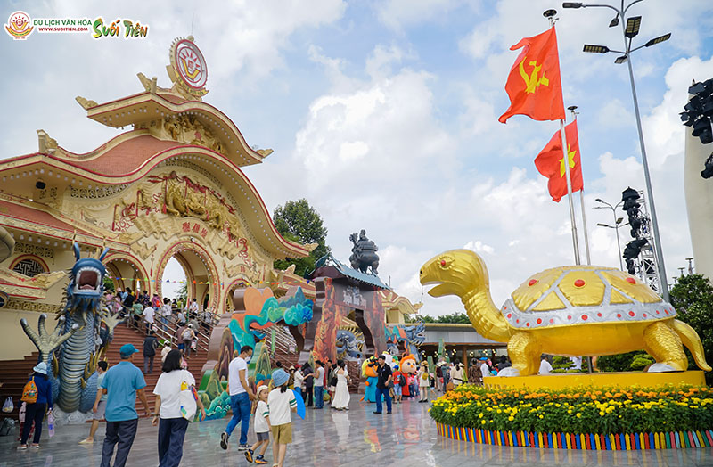Toàn cảnh
